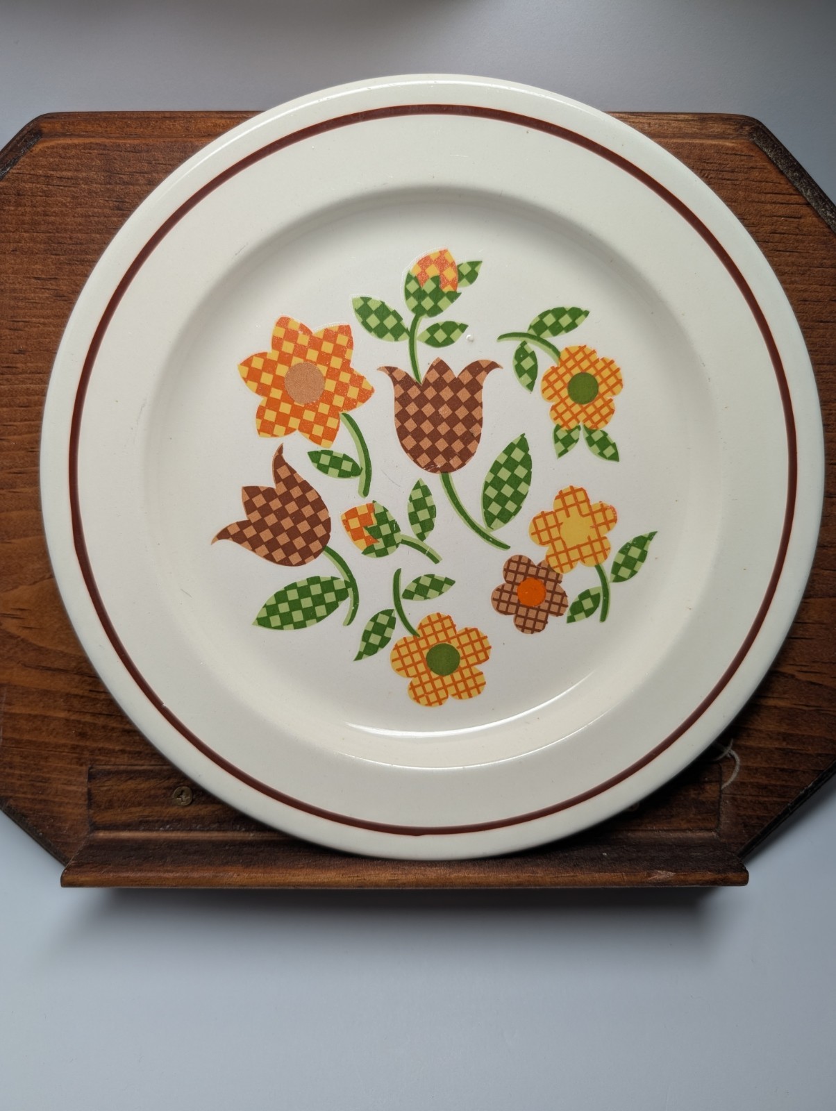 1960’s Vintage Retro Gingham Garden Plate 71/2 Inch Dessert Plate – Made in USA