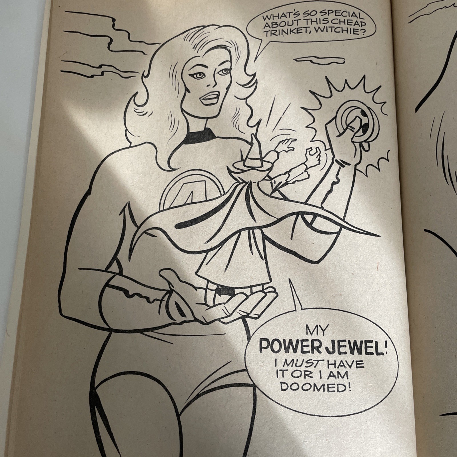 Vintage Marvel Comics – FANTASTIC FOUR Meet “THE WITCH” Coloring Book – 1977