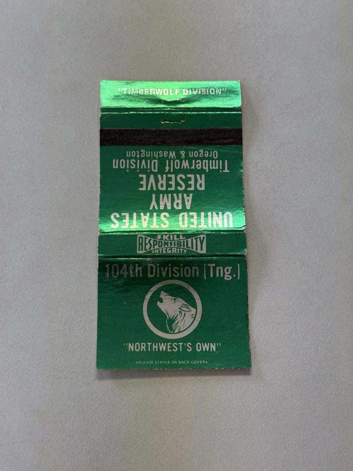 United States Army Reserve Timberwolf Division Oregon Wash Matchbook Cover Q