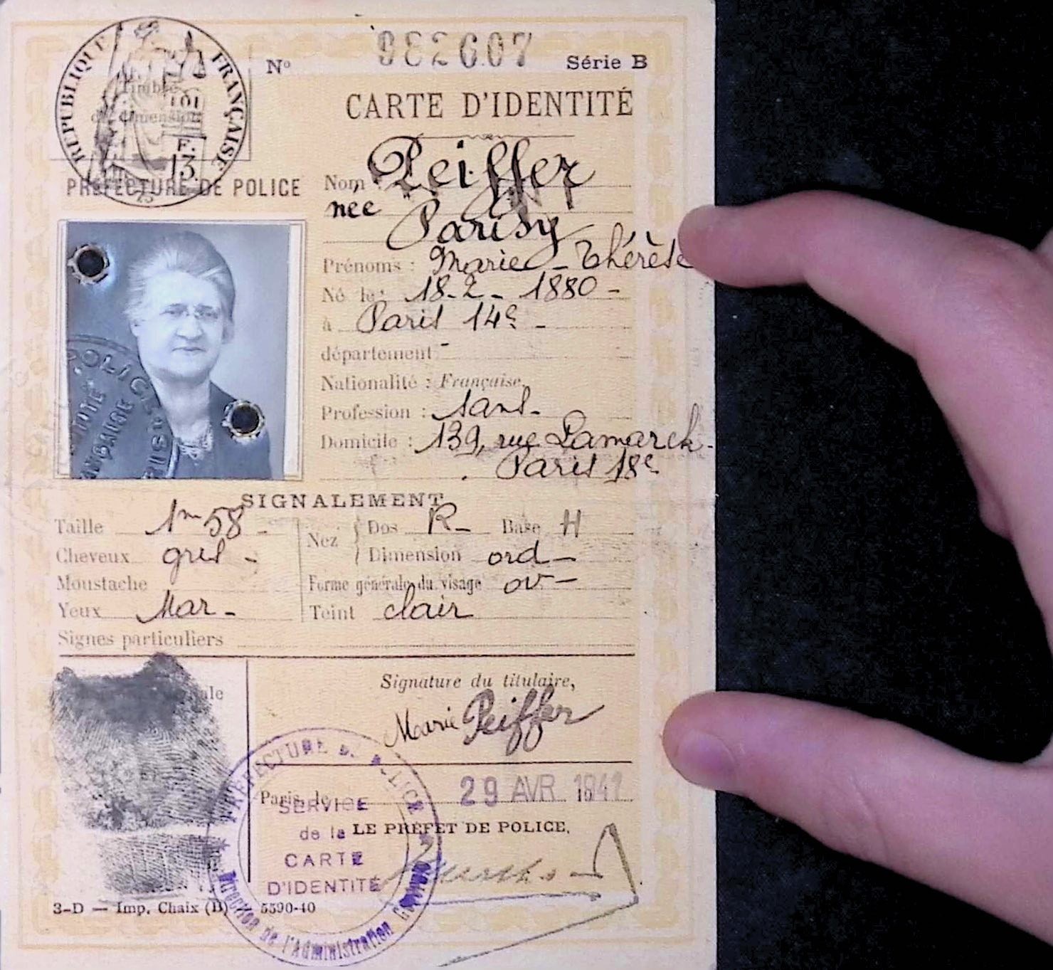 French ID Card 1940 Marie Thérèse Leiffer Paris Préfecture Police 982007