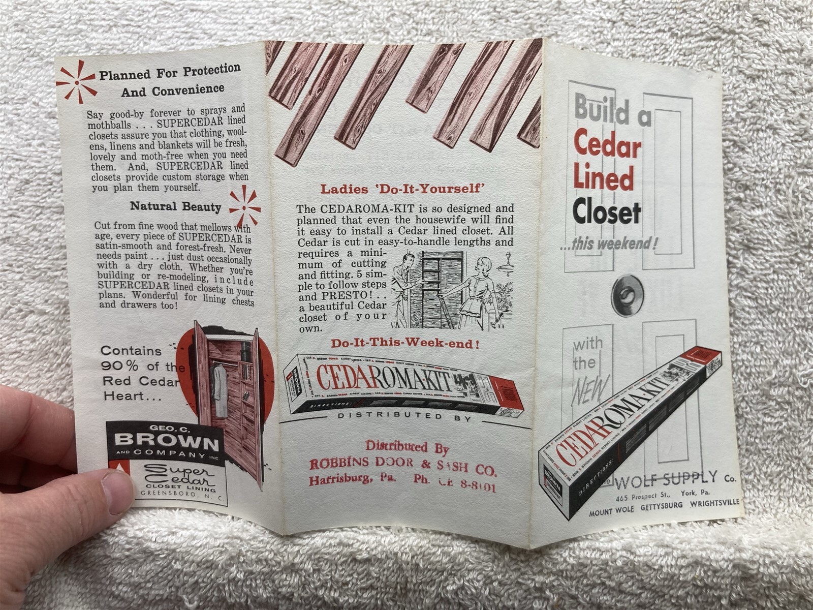 1960’s Cedaroma Cedar Lined Closet Kit Wolf Supply York PA Vtg