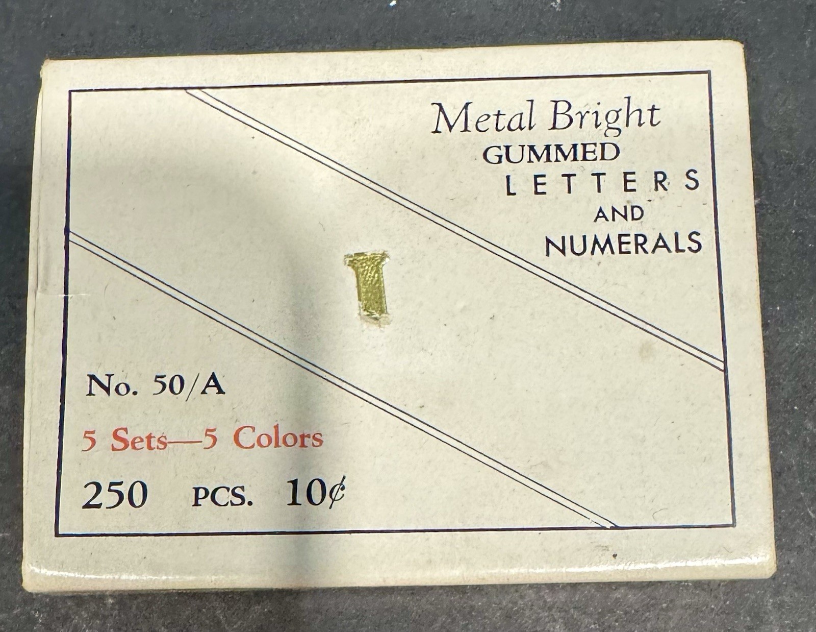 VINTAGE METAL BRIGHT GUMMED LETTERS / NUMERALS NO 50/A 5 COLORS ORIGINAL BOX