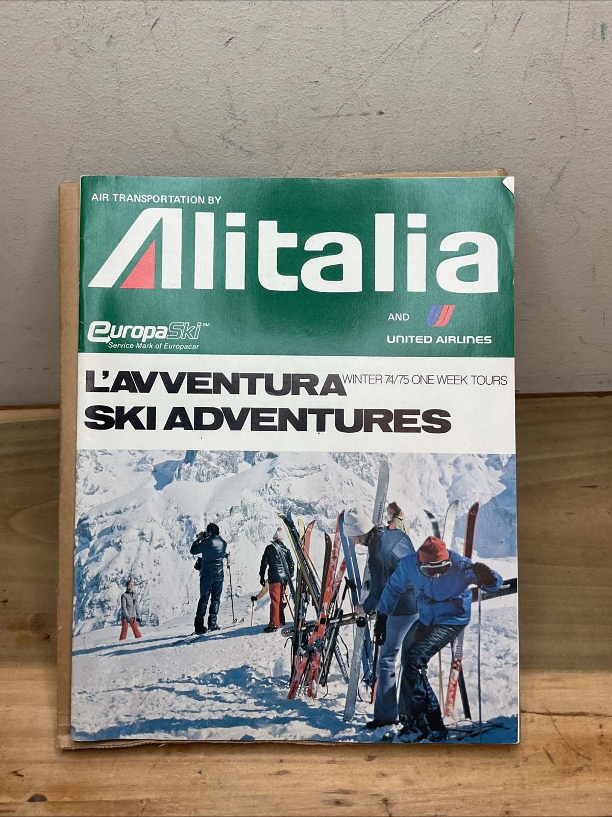 1974 Alitalia Air Transpiration Europa ski Tour Adventures United Airlines B40