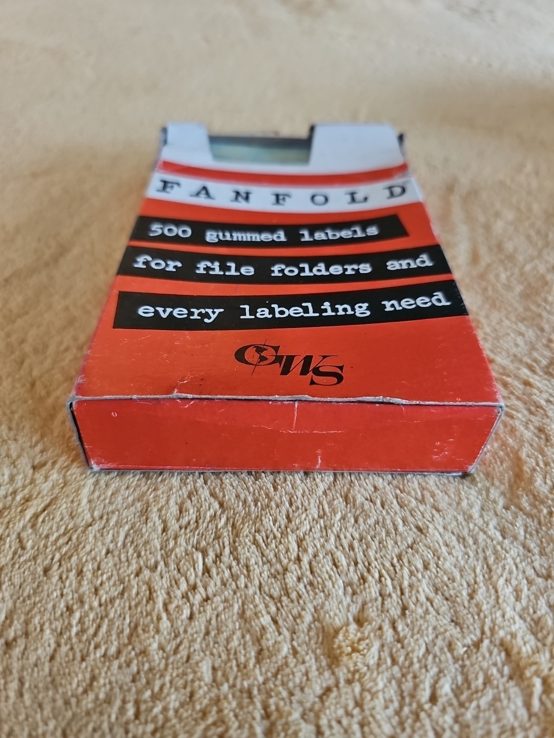 Fanfold 500 Gummed Labels Green Open Box No. 28 MCM Vintage