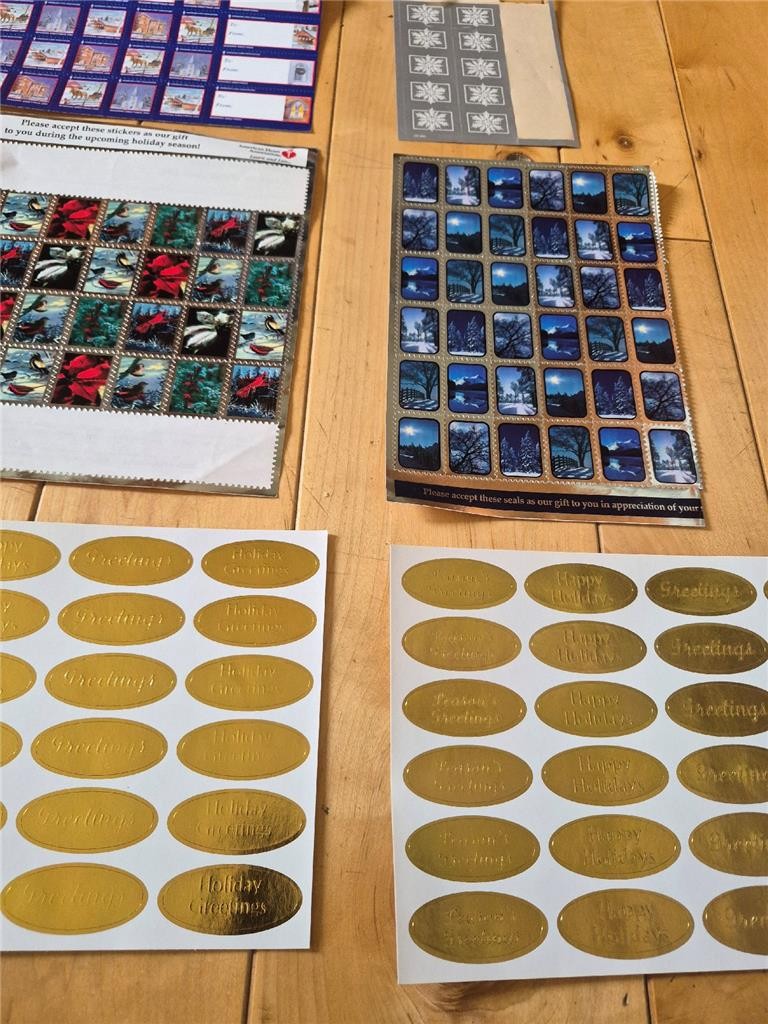 LARGE LOT CHRISTMAS SEALS STAMPS STICKERS AMERICAN HEART LUNG GOLD FOR ENVELOPES