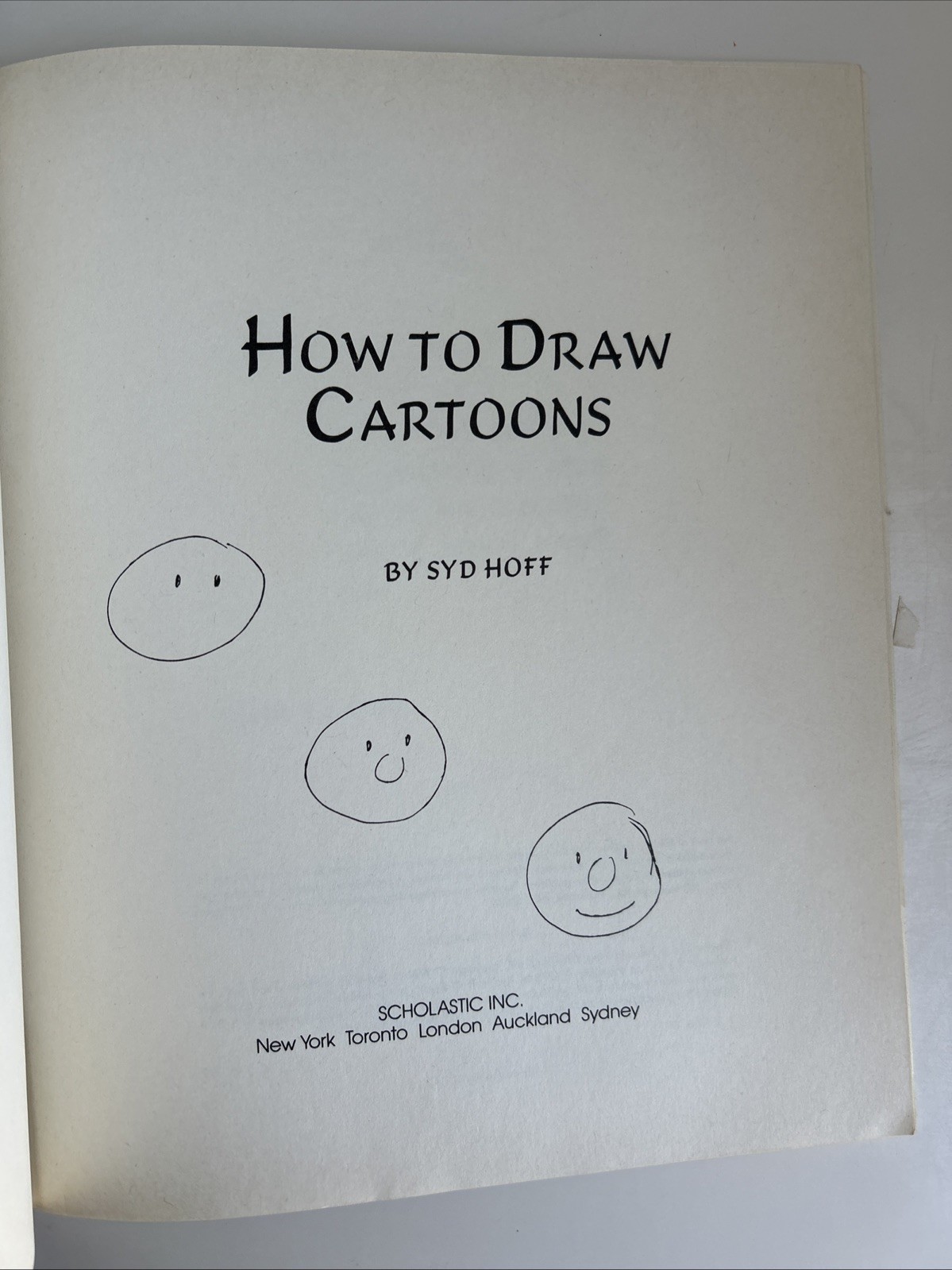 How to Draw Cartoons Book Scholastic Paperback 1979 Syd Hoff Shows You Fast Ship