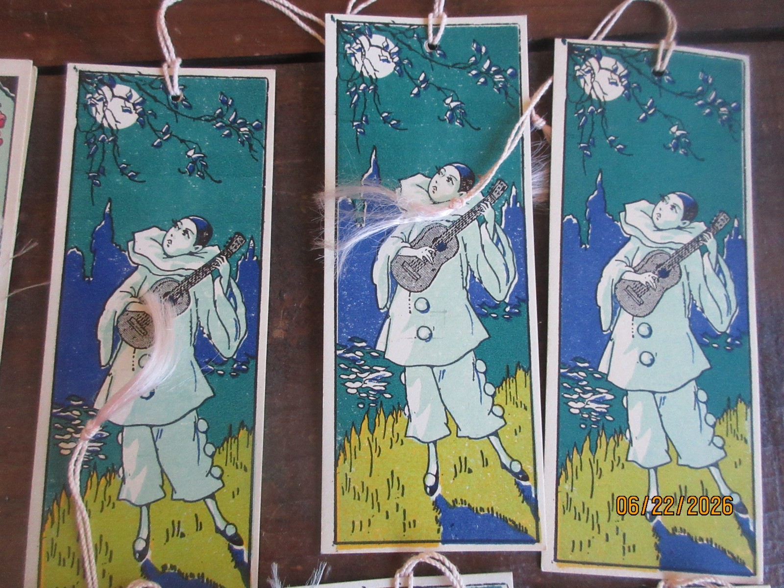 Set of 12 1920 – 1930’s Unused Bridge Tally Cards Pierrot & a Girl with Flowers