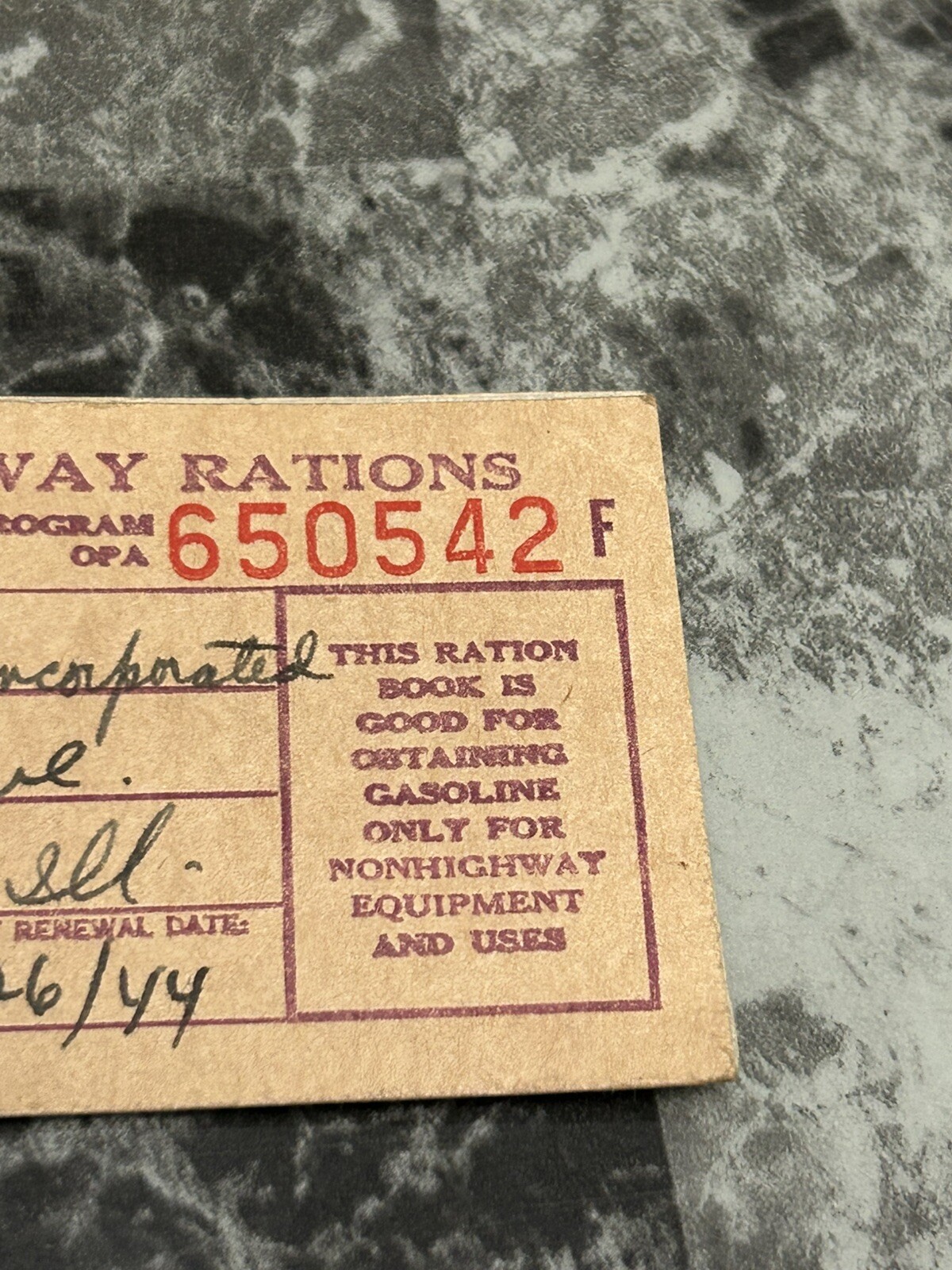 1943-1944 NON HIGHWAY RATIONS BOOKLET WITH 4 FULL PAGES LEFT CHICAGO ILLINOIS