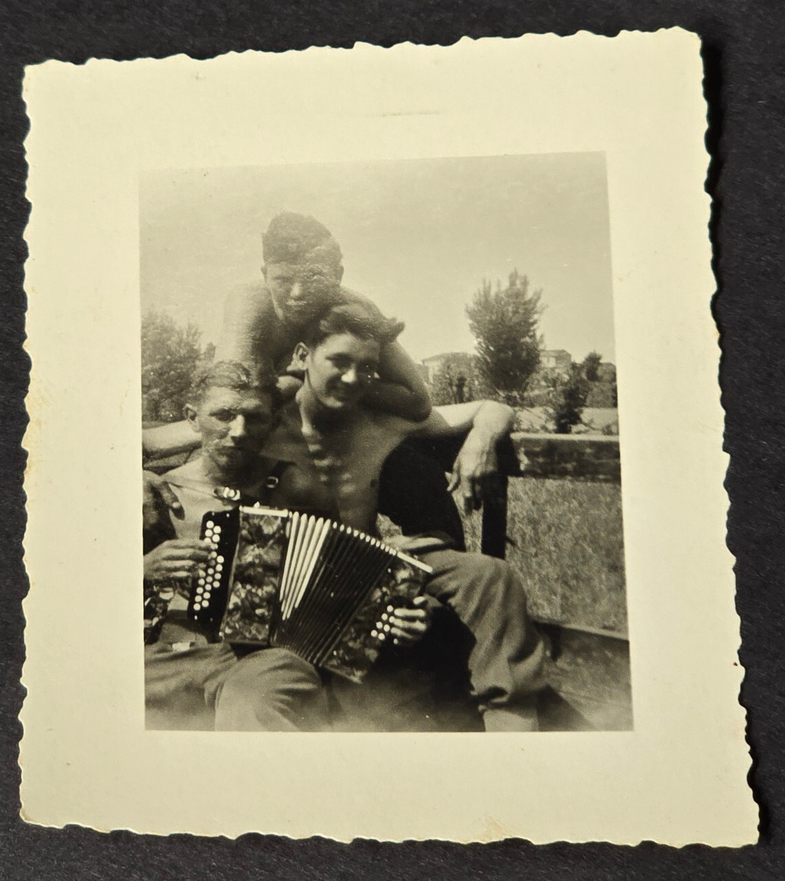 CROATIA TO ITALY SHIRTLESS SOLDIERS w ACCORDION WW2 WWII German Military Photo
