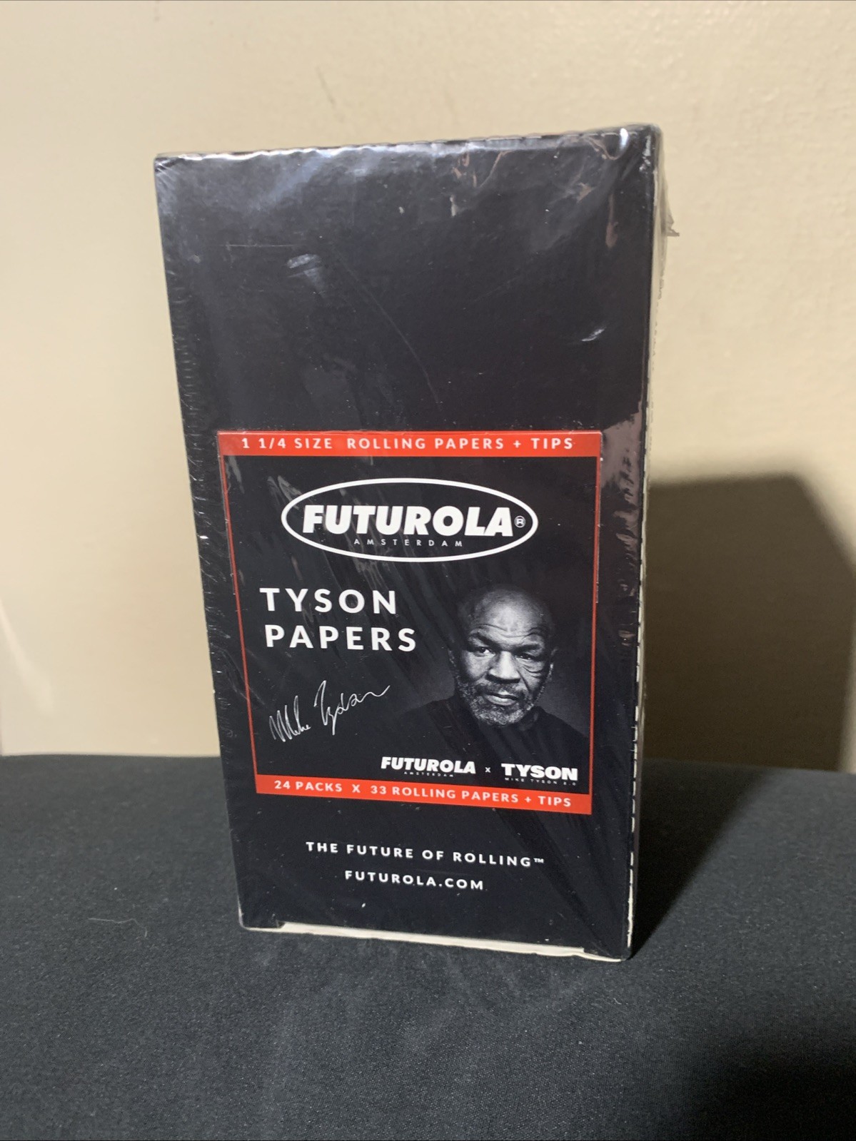 Futurola Tyson 24 Packs x 33 Rolling Papers + Tips (Brown / 1 1/4 Size)