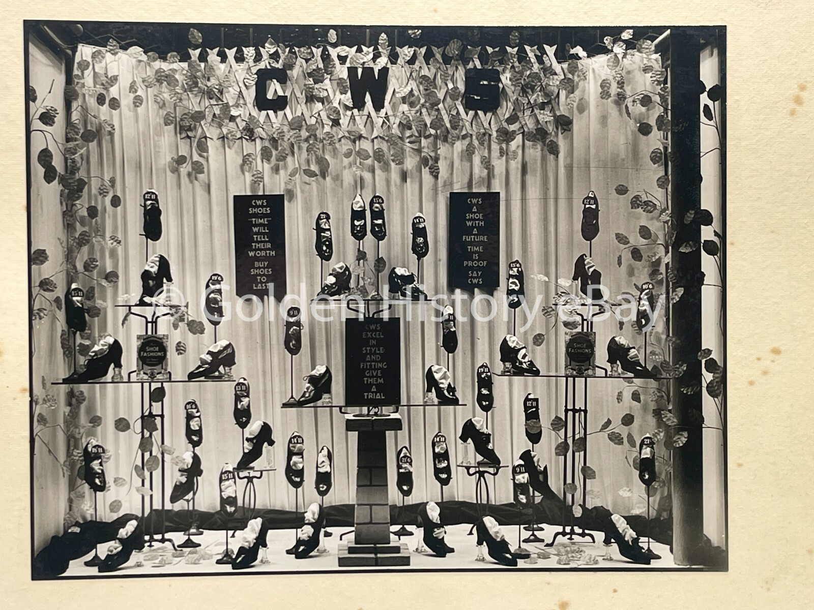 VINTAGE CO-OP SOCIETY CWS WINDOW DISPLAY PHOTO PHOTOGRAPH CHINGFORD 1938