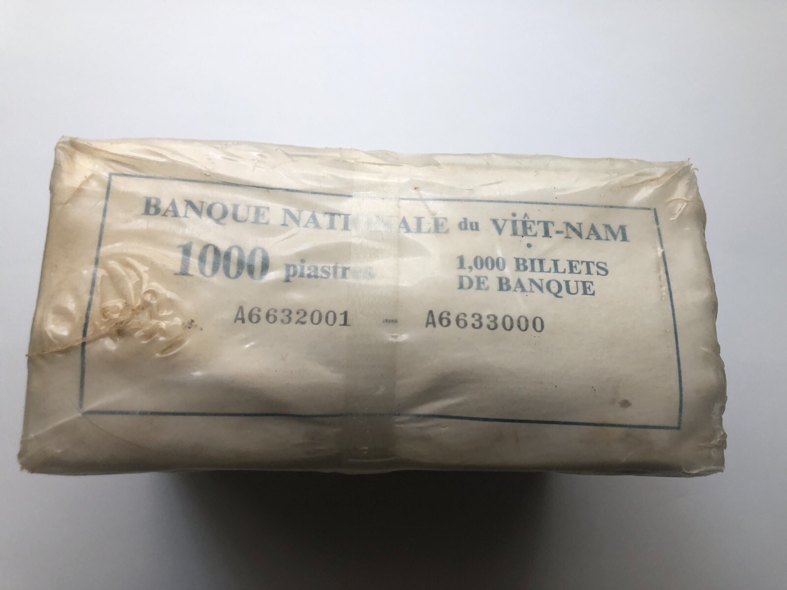 South Vietnam pre-1975 1000 Dong bank notes, 1000 uncirculated sequential bills