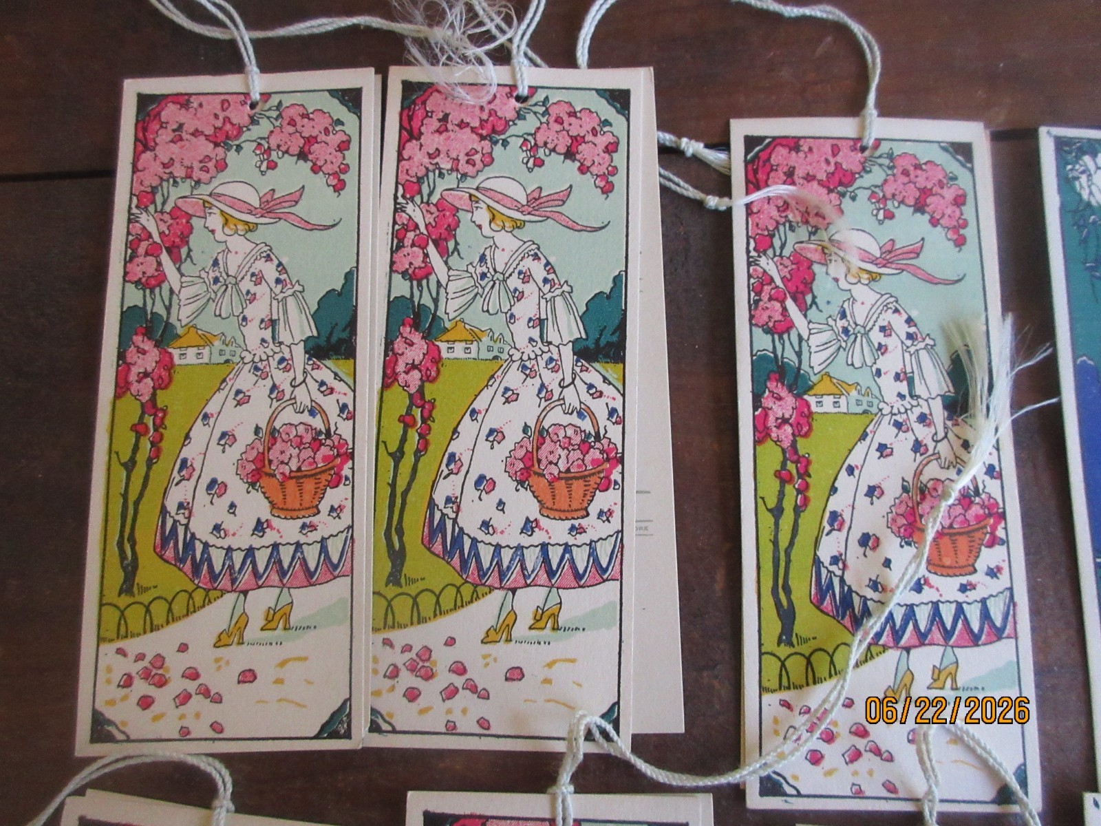 Set of 12 1920 – 1930’s Unused Bridge Tally Cards Pierrot & a Girl with Flowers